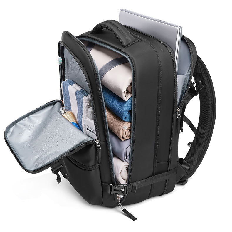 Close-up of RolePack backpack's independent shockproof laptop compartment with thickened cushioning