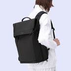 Anti-theft commuter backpack – model showcase